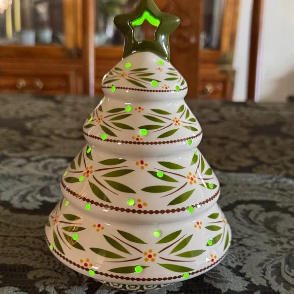 Temp-tations “Old World” Hand-Painted Light-Up Christmas Tree - Picture 7 of 9